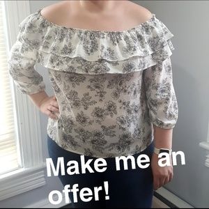 ⚡flash sale⚡Maurices ruffle offshoulder floral top